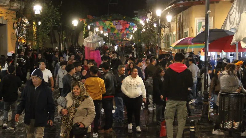 La Cantada en Naolinco, una noche mágica con aroma a cempasúchil e incienso [Fotos]